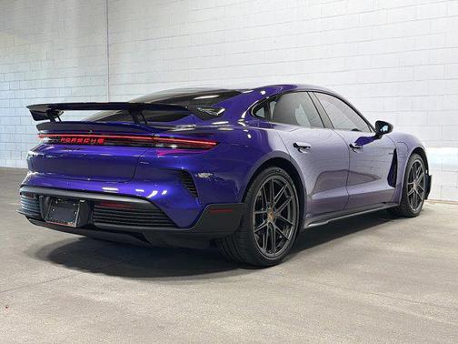 2025 Porsche Taycan Turbo GT