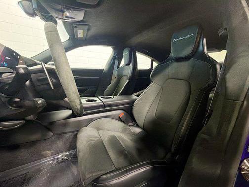 2025 Porsche Taycan Turbo GT