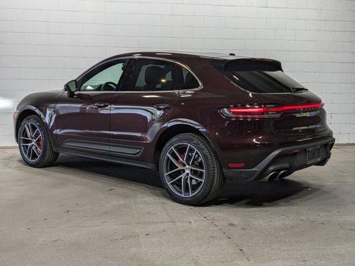 2023 Porsche Macan Base