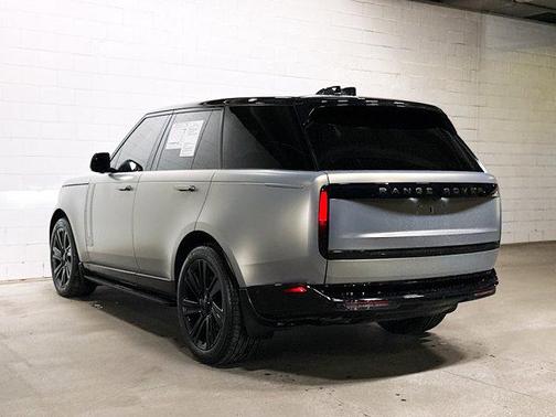2023 Land Rover Range Rover P530 SE