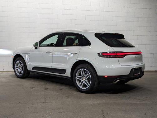 2020 Porsche Macan Base