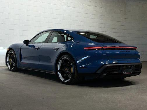 2021 Porsche Taycan Turbo S