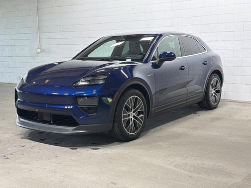 Gentian Blue Metallic 2026 Porsche Macan Macan Electric 4S