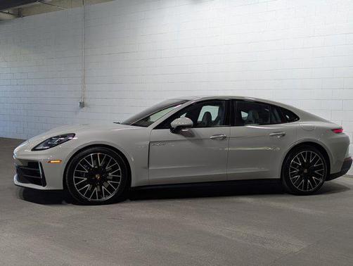 2026 Porsche Panamera 4 E-Hybrid