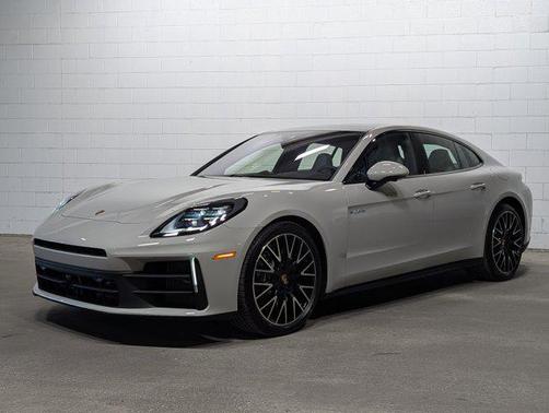 2026 Porsche Panamera 4 E-Hybrid