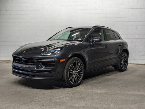 2025 Porsche Macan Base