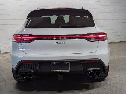 2026 Porsche Macan AWD