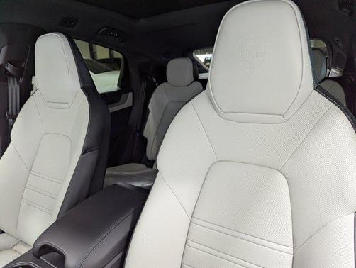 2025 Porsche Cayenne E-Hybrid