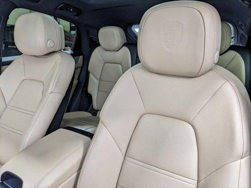 2024 Porsche Cayenne S