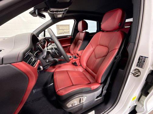 2026 Porsche Macan S