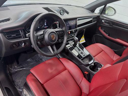 2026 Porsche Macan T