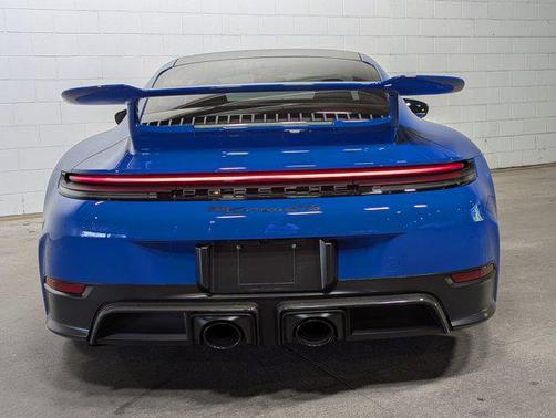 2025 Porsche 911 Carrera 4 GTS
