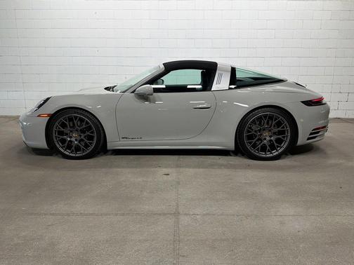 Chalk 2024 Porsche 911 Targa 4S