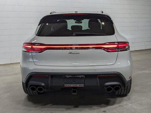 2025 Porsche Macan Base