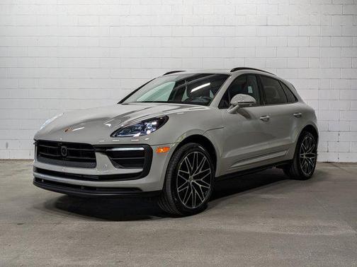 2025 Porsche Macan Base