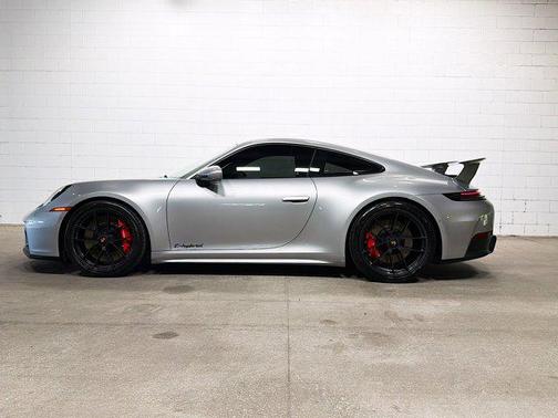 2025 Porsche 911 Carrera GTS