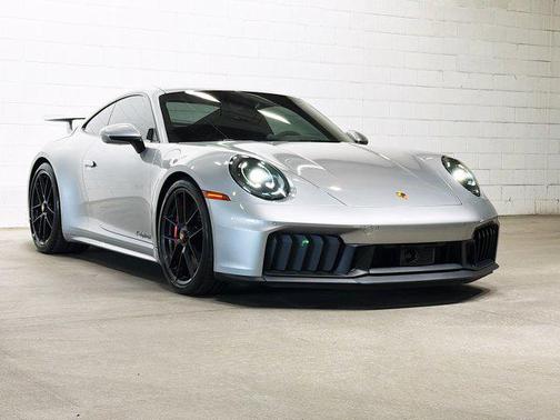 2025 Porsche 911 Carrera GTS