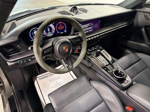 2025 Porsche 911 Carrera GTS