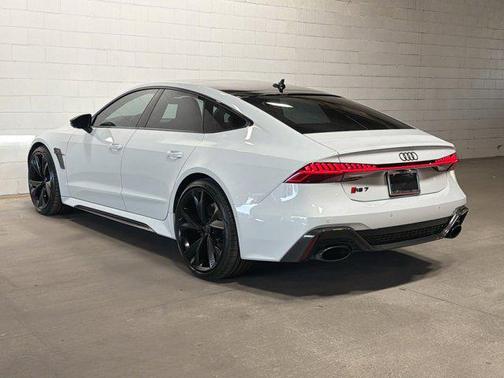 2023 Audi RS 7 4.0T