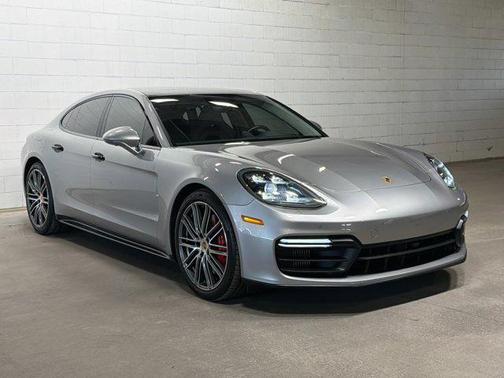 2020 Porsche Panamera GTS