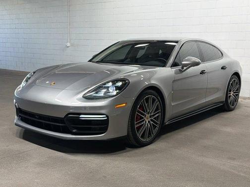 2020 Porsche Panamera GTS