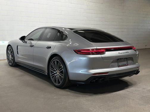 2020 Porsche Panamera GTS