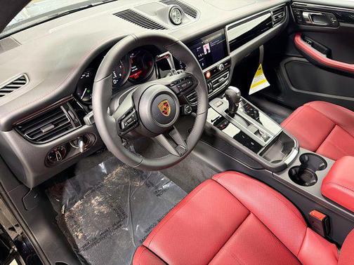 2026 Porsche Macan T