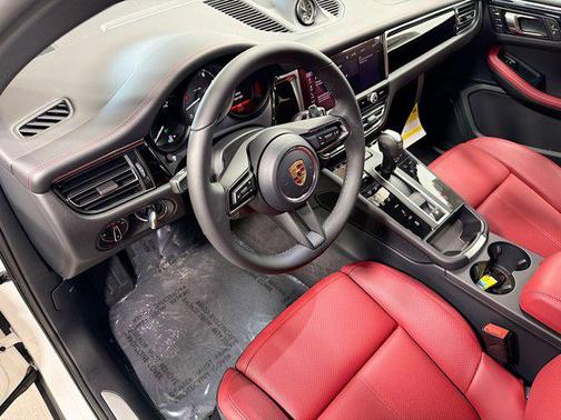 2026 Porsche Macan S