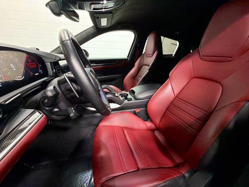 2024 Porsche Cayenne Turbo GT