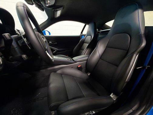 2025 Porsche 718 Cayman GTS 4.0