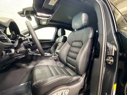 Volcano Grey Metallic 2026 Porsche Macan Macan