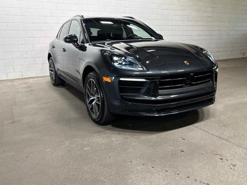 Volcano Grey Metallic 2026 Porsche Macan Macan