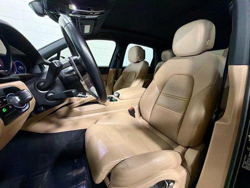 2019 Porsche Cayenne Cayenne