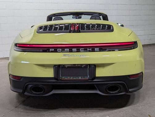 2025 Porsche 911 Carrera