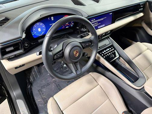 2024 Porsche Macan 4