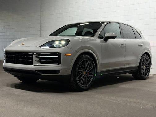 2024 Porsche Cayenne S