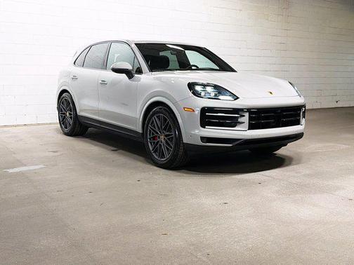 2024 Porsche Cayenne S