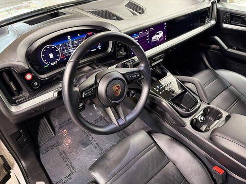 2024 Porsche Cayenne S