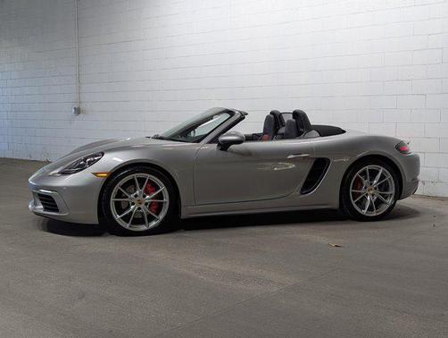 2024 Porsche 718 Boxster S