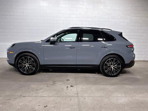 Arctic Grey 2026 Porsche Cayenne Cayenne