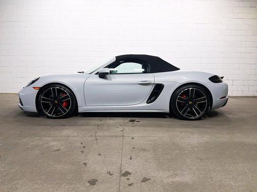 2025 Porsche 718 Boxster GTS 4.0