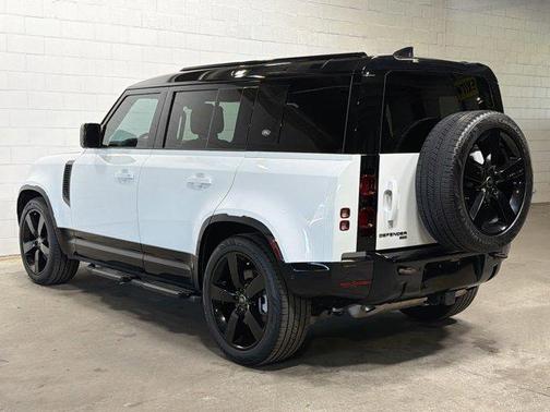 Fuji White 2023 Land Rover Defender 110 X-Dynamic SE