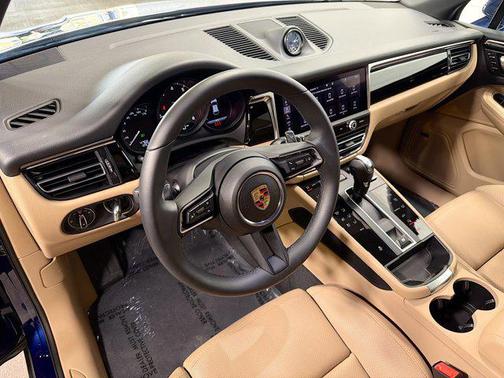 2025 Porsche Macan T