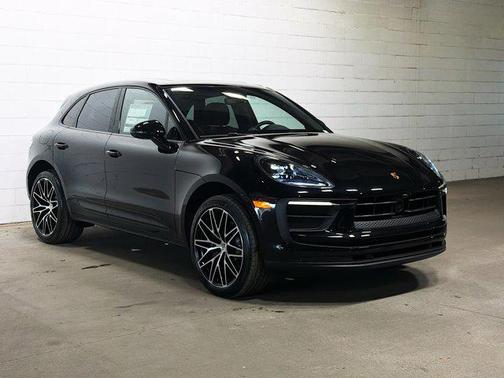 2026 Porsche Macan AWD