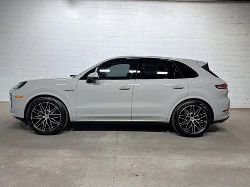 2025 Porsche Cayenne Cayenne E-Hybrid