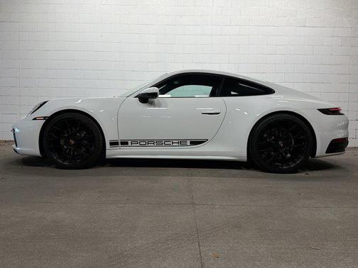 2024 Porsche 911 Carrera