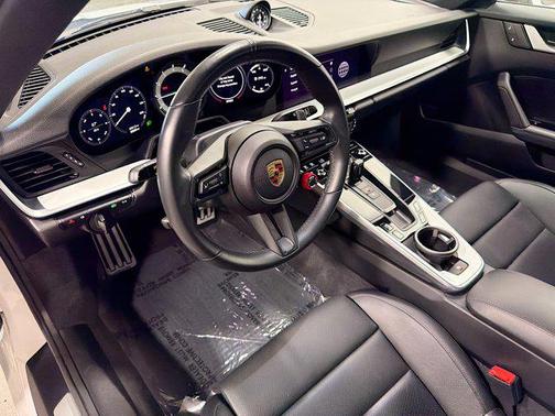 2024 Porsche 911 Carrera