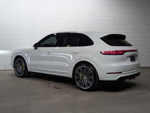 2023 Porsche Cayenne Turbo S