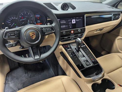 2026 Porsche Macan AWD