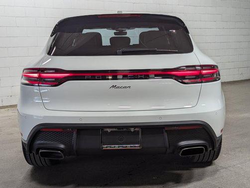 2026 Porsche Macan AWD